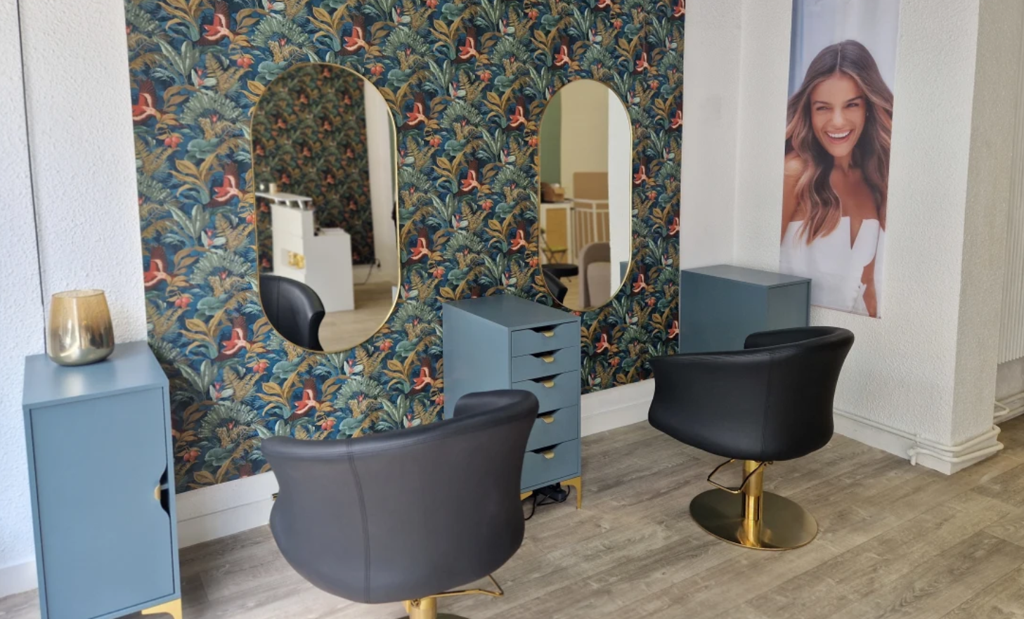 Postes de coiffage du salon Hair Beauty Studio